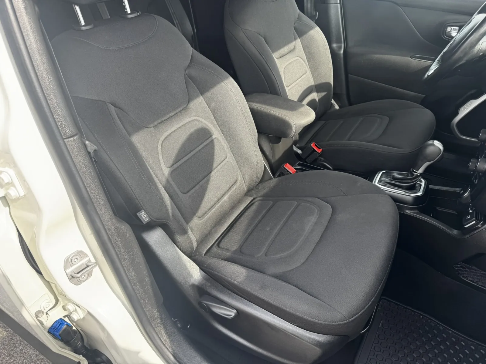 2021 Jeep Renegade Latitude - Photo 38