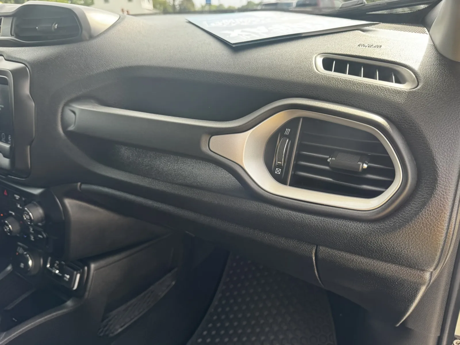 2021 Jeep Renegade Latitude - Photo 40