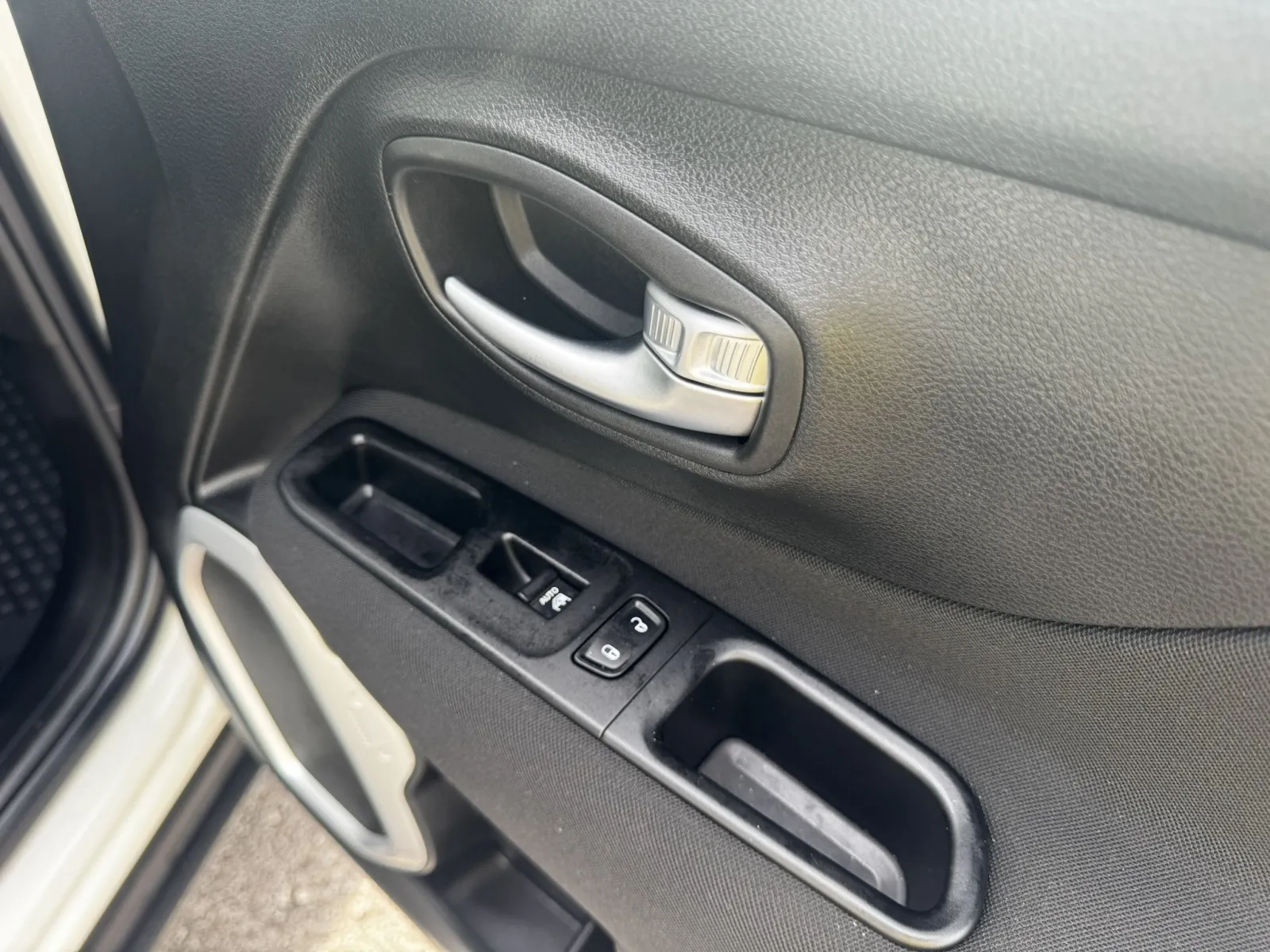 2021 Jeep Renegade Latitude - Photo 37