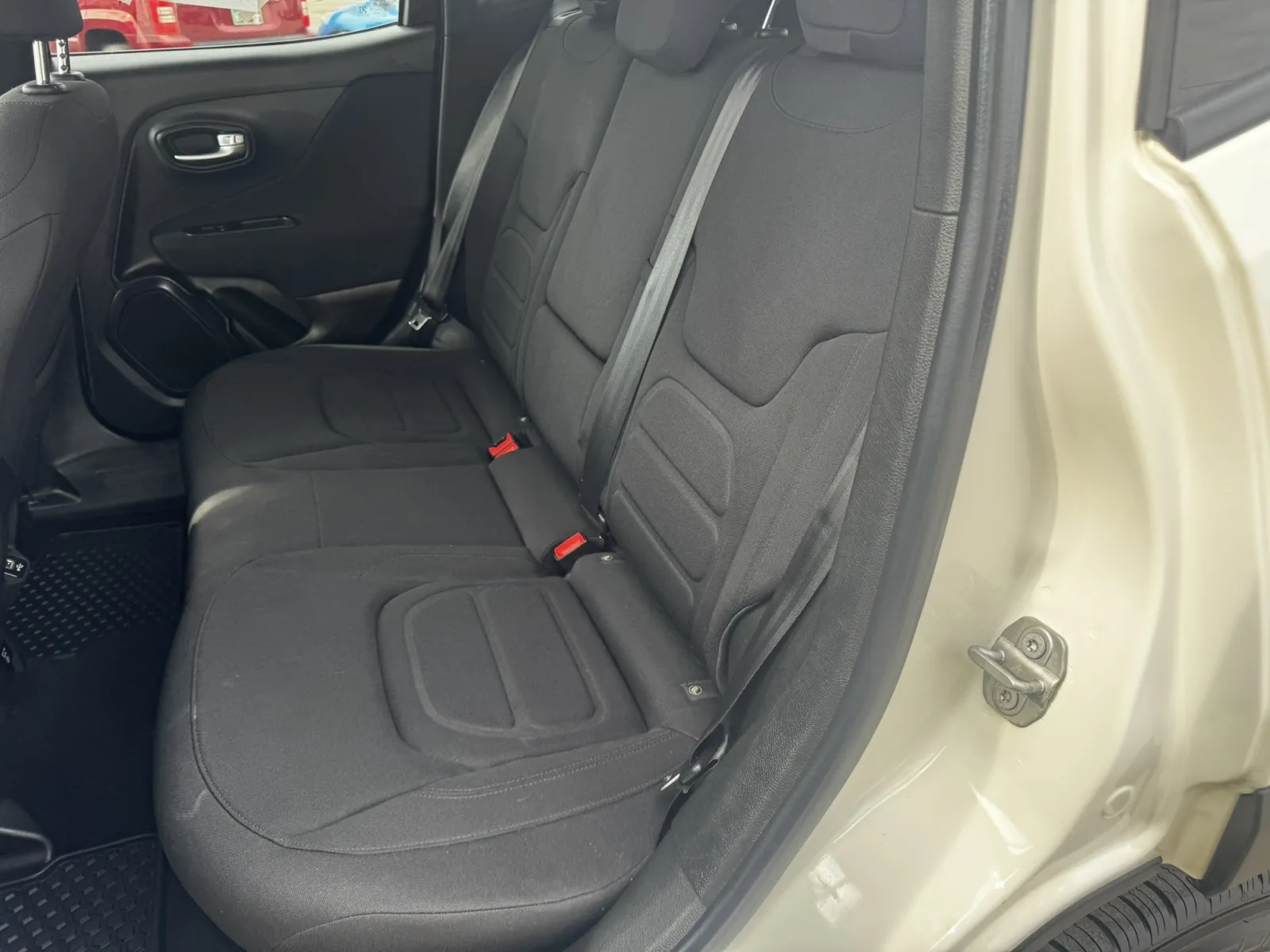 2021 Jeep Renegade Latitude - Photo 31