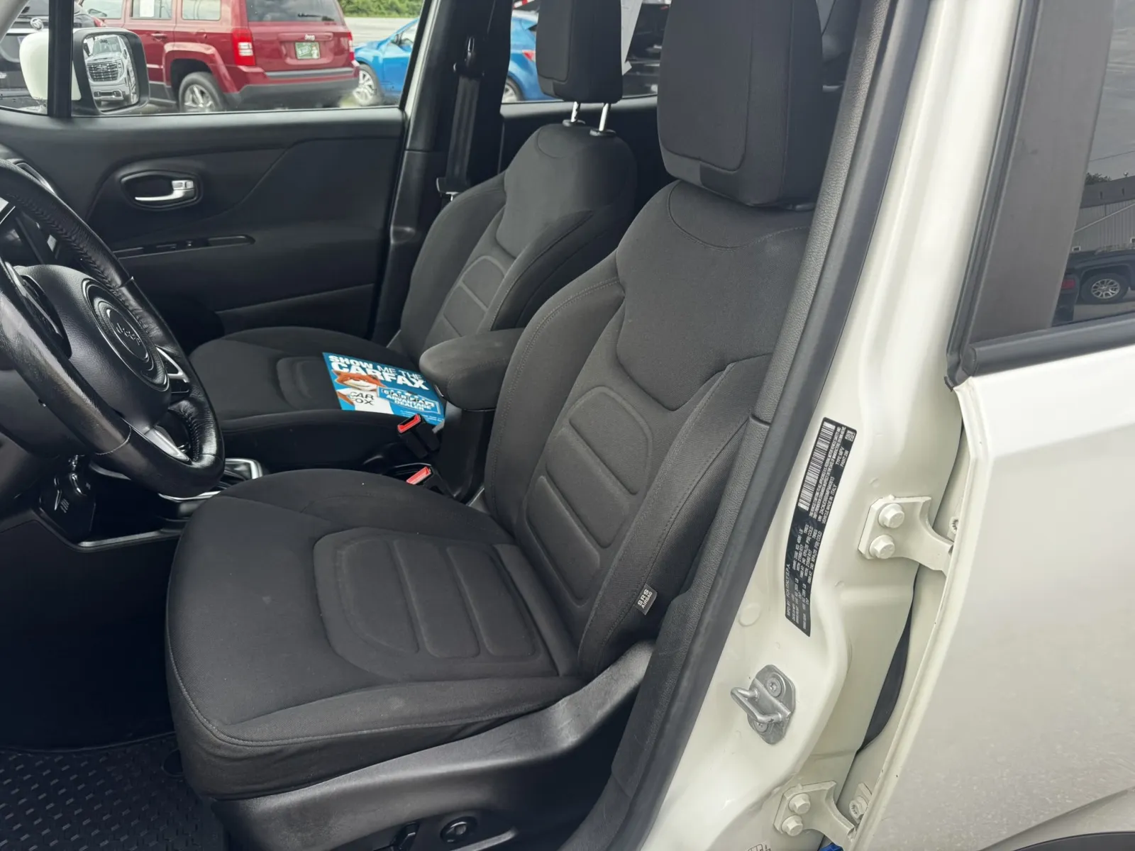 2021 Jeep Renegade Latitude - Photo 17