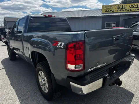 More photos of 2014 GMC SIERRA 2500 SLE at Mr. Care Auto, IN