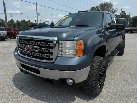 More photos of 2014 GMC SIERRA 2500 SLE at Mr. Care Auto, IN