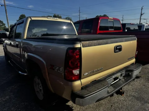 More photos of 2004 CHEVROLET SILVERADO 1500 CREW CAB at Mr. Care Auto, IN