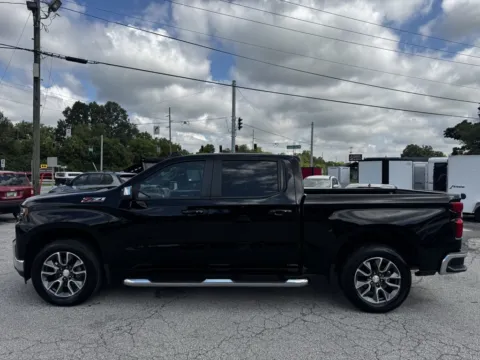 More photos of 2019 CHEVROLET SILVERADO 1500 LT at Mr. Care Auto, IN