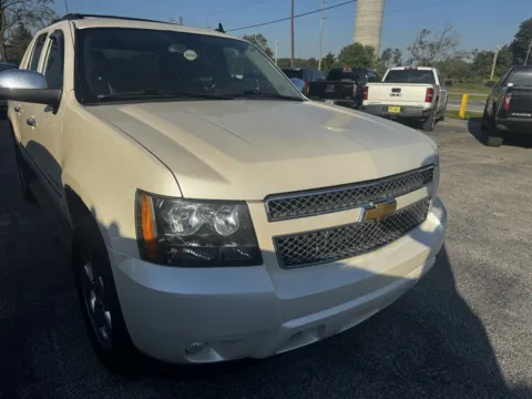 White 2013 CHEVROLET AVALANCHE LTZ for sale in Camby, IN