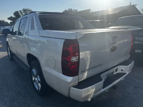 More photos of 2013 CHEVROLET AVALANCHE LTZ at Mr. Care Auto, IN