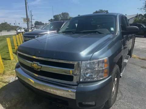 Another view of 2007 CHEVROLET SILVERADO 1500 EXT CAB for sale in Camby, IN at Mr. Care Auto
