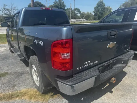 More photos of 2007 CHEVROLET SILVERADO 1500 EXT CAB at Mr. Care Auto, IN