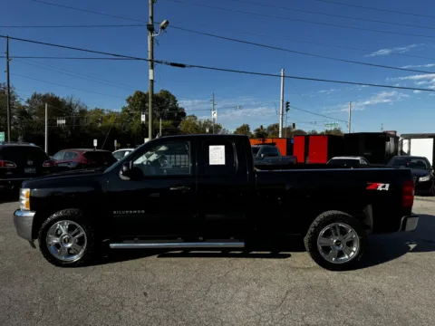 More photos of 2012 CHEVROLET SILVERADO 1500 LT at Mr. Care Auto, IN