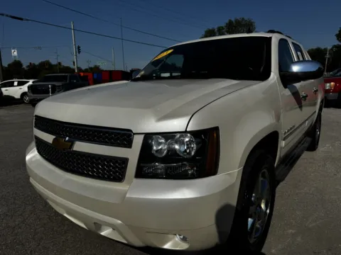 More photos of 2013 CHEVROLET AVALANCHE LTZ at Mr. Care Auto, IN