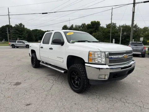 White 2013 CHEVROLET SILVERADO 1500 LT for sale in Camby, IN