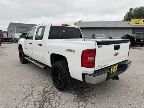 More photos of 2013 CHEVROLET SILVERADO 1500 LT at Mr. Care Auto, IN