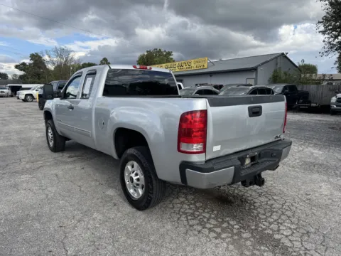 More photos of 2013 GMC SIERRA 2500 SLE at Mr. Care Auto, IN