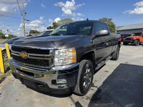 More photos of 2011 CHEVROLET SILVERADO 2500 HEAVY DUTY LTZ at Mr. Care Auto, IN