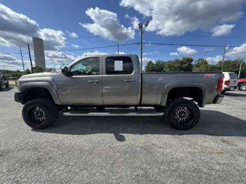 More photos of 2013 CHEVROLET SILVERADO 2500 HEAVY DUTY LT at Mr. Care Auto, IN