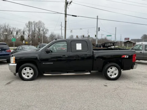 More photos of 2013 CHEVROLET SILVERADO 1500 LT at Mr. Care Auto, IN