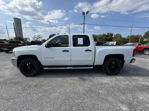 More photos of 2012 CHEVROLET SILVERADO 1500 LT at Mr. Care Auto, IN