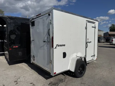 More photos of 2026 HOMESTEADER 610IS ENCLOSED at Mr. Care Auto, IN