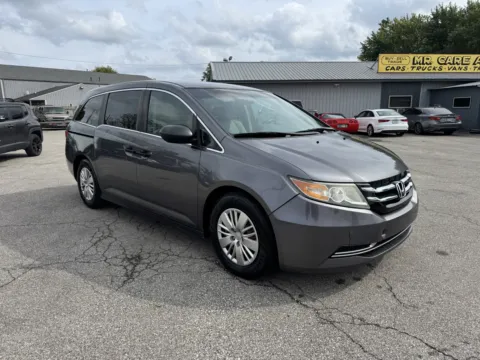 Gray 2014 HONDA ODYSSEY LX for sale in Camby, IN