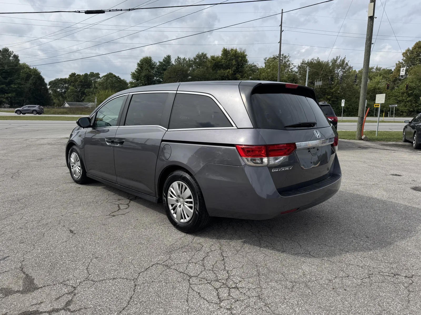 More photos of 2014 HONDA ODYSSEY LX at Mr. Care Auto, IN