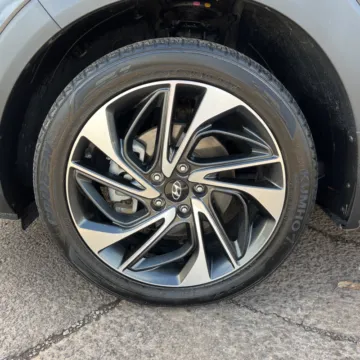 More photos of 2020 HYUNDAI TUCSON LIMITED SPORT at Mr. Care Auto, IN