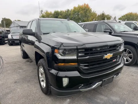 Black 2016 CHEVROLET SILVERADO 1500 LT for sale in Camby, IN