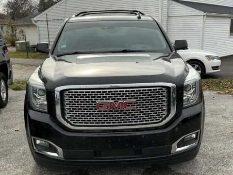 Black 2015 GMC YUKON DENALI for sale in Camby, IN