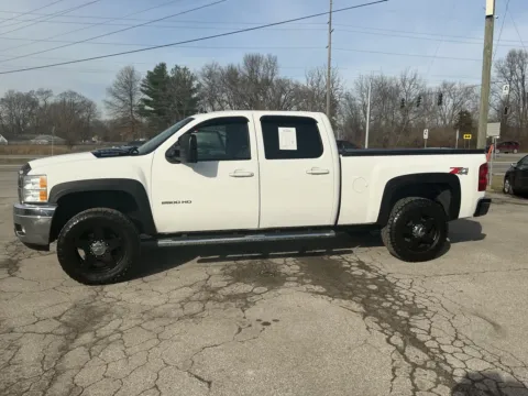 More photos of 2013 CHEVROLET SILVERADO 2500 HEAVY DUTY LTZ at Mr. Care Auto, IN