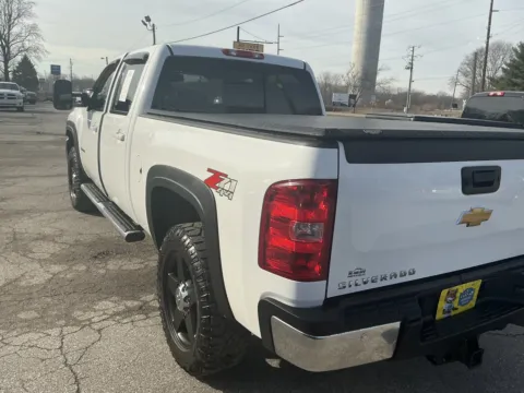 More photos of 2013 CHEVROLET SILVERADO 2500 HEAVY DUTY LTZ at Mr. Care Auto, IN