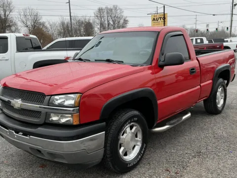 Another view of 2005 CHEVROLET SILVERADO 1500 for sale in Camby, IN at Mr. Care Auto