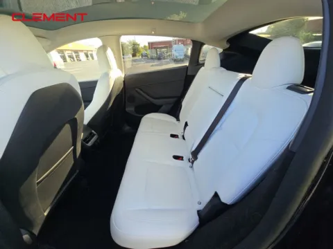 More photos of 2023 Tesla Model Y Long Range at Clement Supercenter, MO