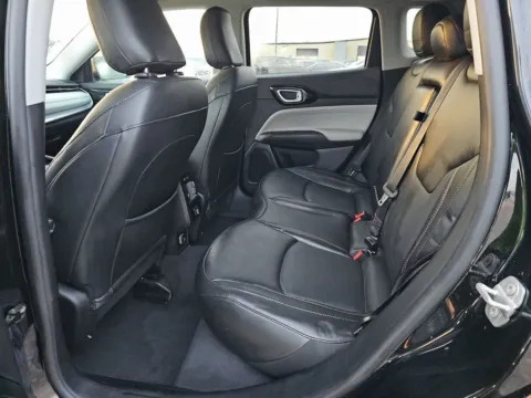 More photos of 2022 Jeep Compass Limited at Clement Supercenter, MO