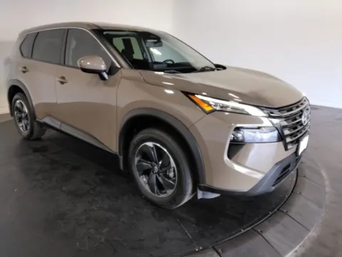 More photos of 2024 Nissan Rogue SV at Clement Supercenter, MO