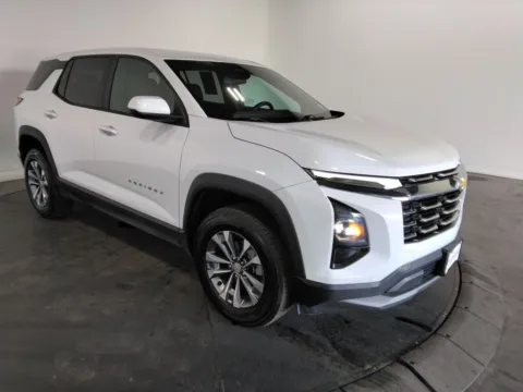 More photos of 2025 Chevrolet Equinox LT at Clement Supercenter, MO