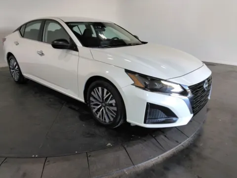 More photos of 2025 Nissan Altima 2.5 SV at Clement Supercenter, MO