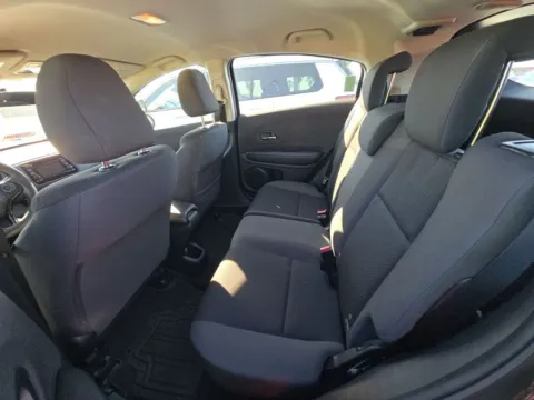 More photos of 2022 Honda HR-V LX at Clement Supercenter, MO