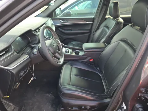 Another view of 2025 Jeep Grand Cherokee Limited for sale in St. Charles, MO at Clement Supercenter