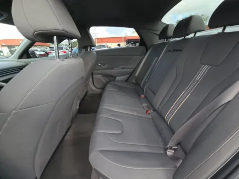 More photos of 2025 Hyundai Elantra SEL Convenience at Clement Supercenter, MO