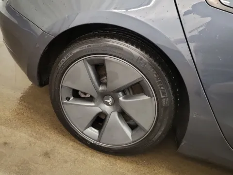 More photos of 2021 Tesla Model 3 Standard Range Plus at Clement Supercenter, MO