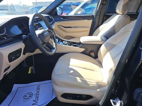 Another view of 2022 Jeep Grand Cherokee 4xe for sale in St. Charles, MO at Clement Supercenter