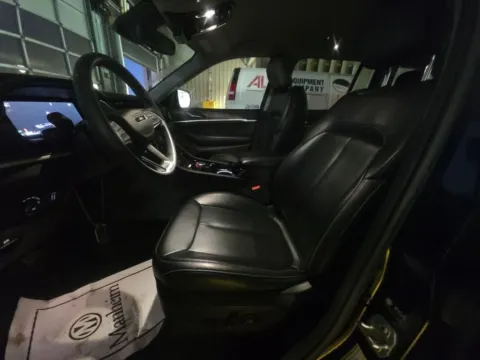 Another view of 2023 Jeep Grand Cherokee Limited for sale in St. Charles, MO at Clement Supercenter