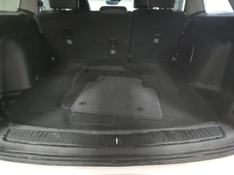 More photos of 2023 Jeep Grand Cherokee Limited at Clement Supercenter, MO