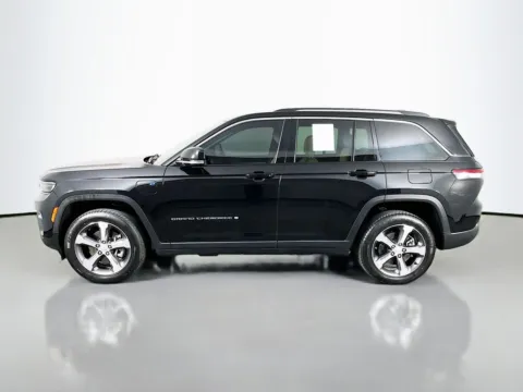 More photos of 2022 Jeep Grand Cherokee 4xe at Clement Supercenter, MO