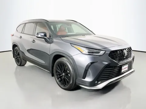 More photos of 2025 Toyota Highlander Limited at Clement Supercenter, MO