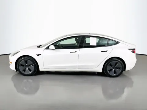 More photos of 2023 Tesla Model 3 at Clement Supercenter, MO