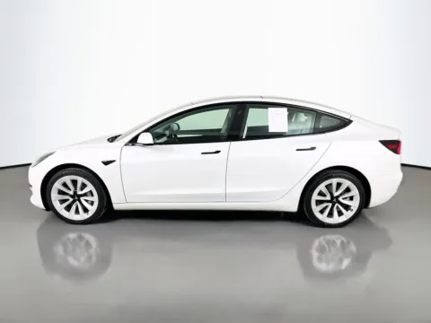 More photos of 2023 Tesla Model 3 at Clement Supercenter, MO