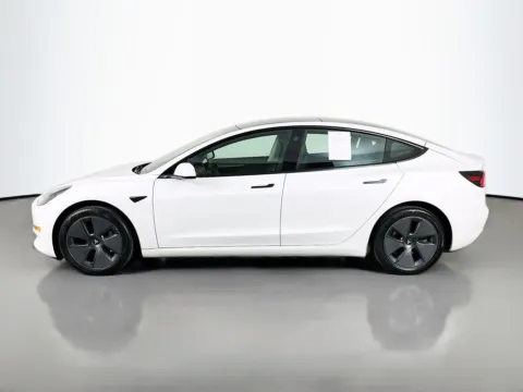 More photos of 2023 Tesla Model 3 at Clement Supercenter, MO