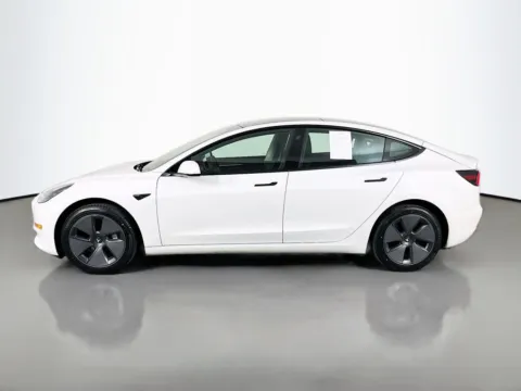 More photos of 2023 Tesla Model 3 at Clement Supercenter, MO