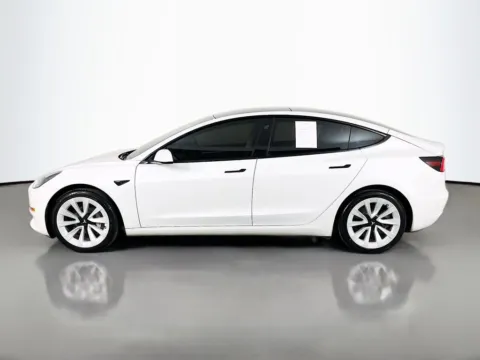 More photos of 2023 Tesla Model 3 at Clement Supercenter, MO
